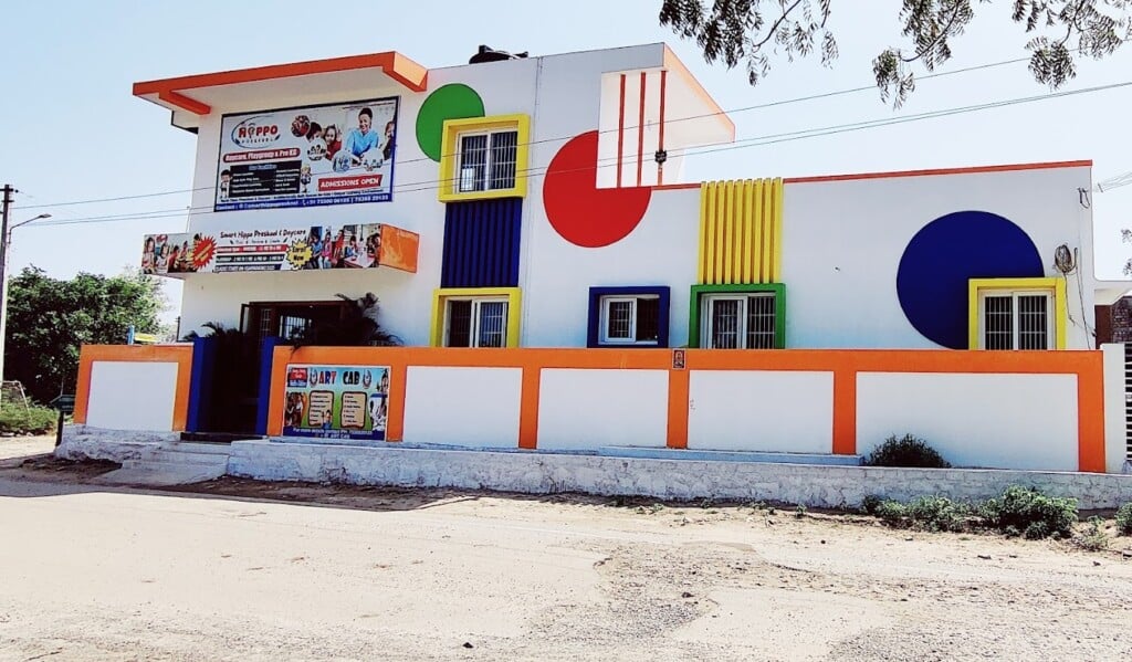 SMART HIPPO PRESKOOL & DAYCARE ( GOVT RECOGNISED)