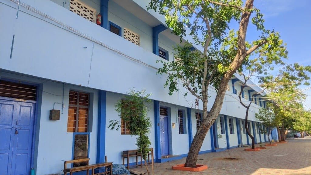 Karapettai Nadar boys Higher Secondary School - 4