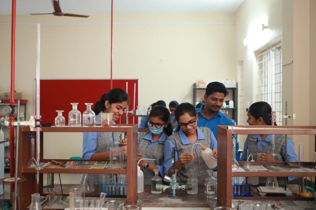 Vidhyasagar International Public School - 4