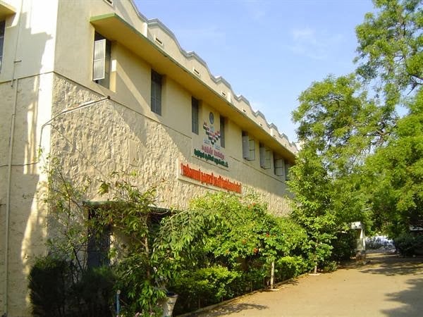 Jaivabai Municipal Girls Higher Secondary School - 4