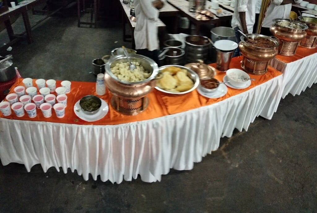 Manikanteswaram Catering Service - 4