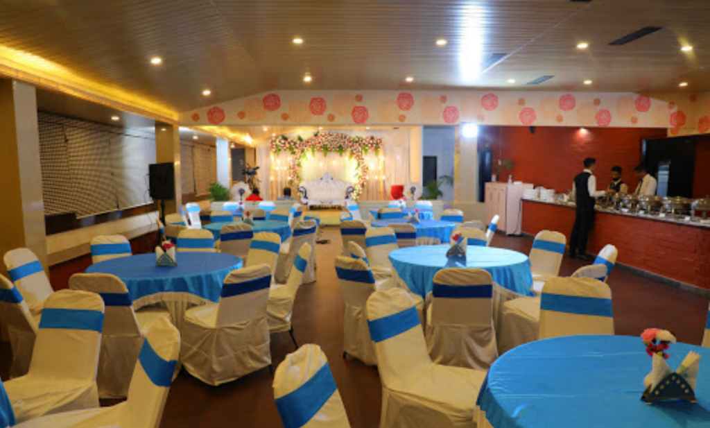 Vinaya Royal Inn - 3