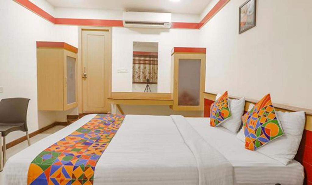 Collection O Sri Sai Ram Suites - 4