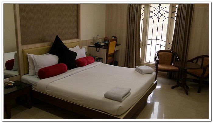 LUMBINI'S GRAND HOTEL - 4