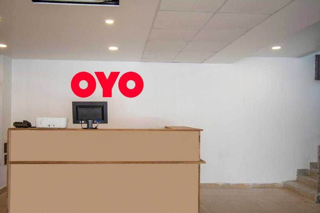Super OYO Capital O V Hotel - 2