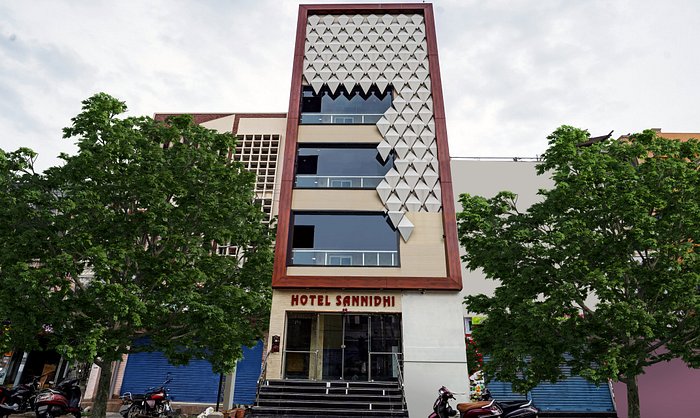 HOTEL SANNIDHI