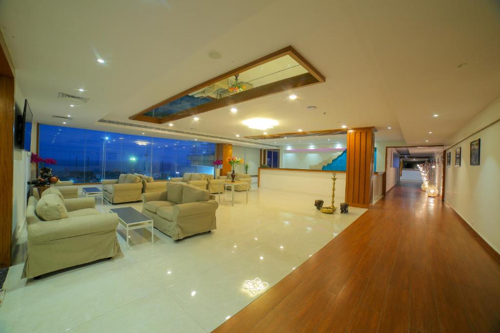 Bay View Hotel Vizag - 3