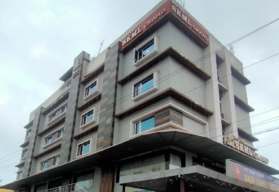 Hotel SKML Grand