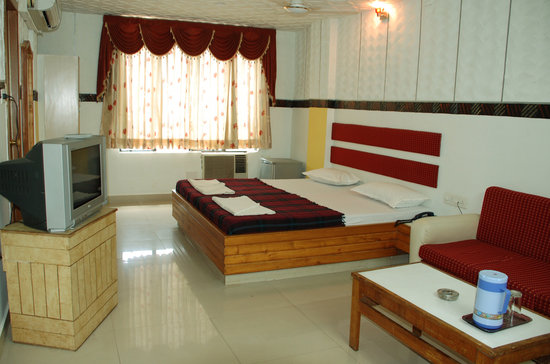 Sarovar Hotel - 4
