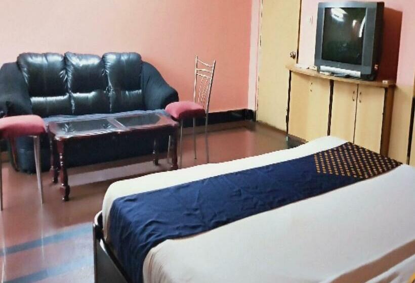 SPOT ON 81033 HOTEL HILL PARK - 3