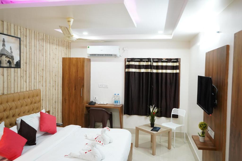 Homey Meadows - Vizag Beach - 4