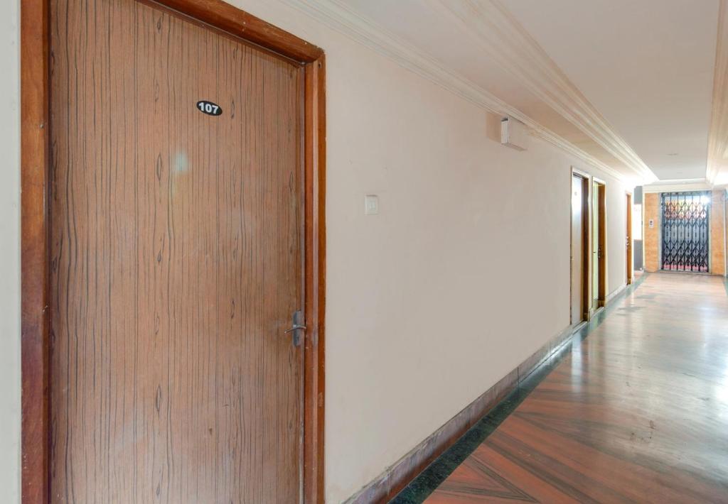 Super OYO Flagship Hotel Cauvery - 2