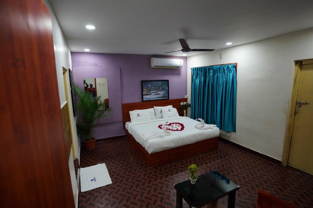 The Central Suites - 4