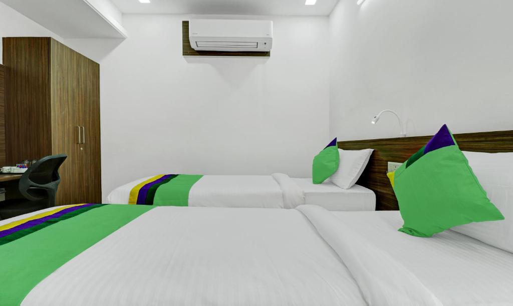 Treebo Trend Raga - 4