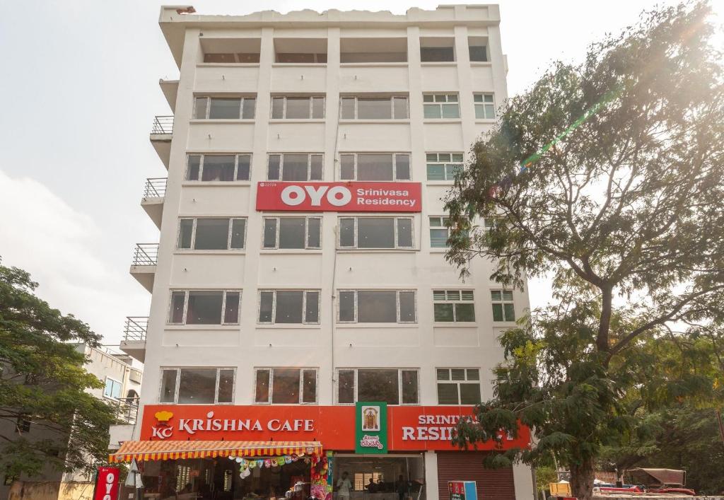 Capital O Hotel Srinivasa Residency