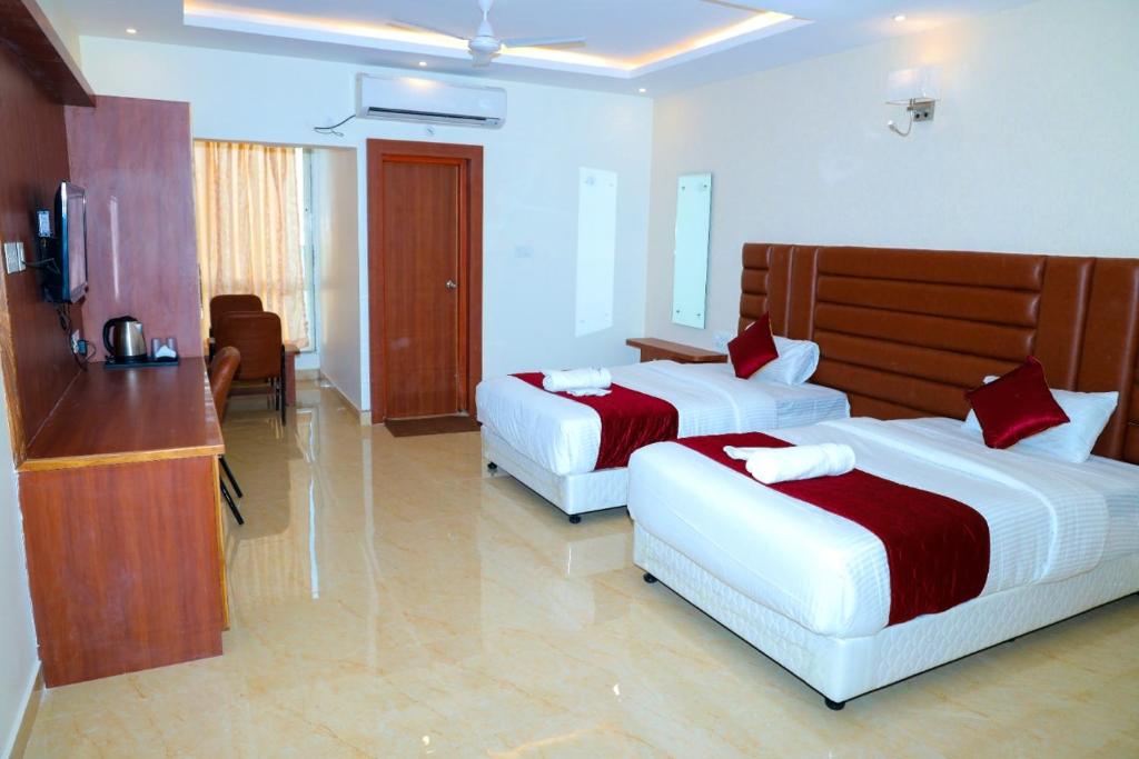Hotel Lorven Tirupati - 4