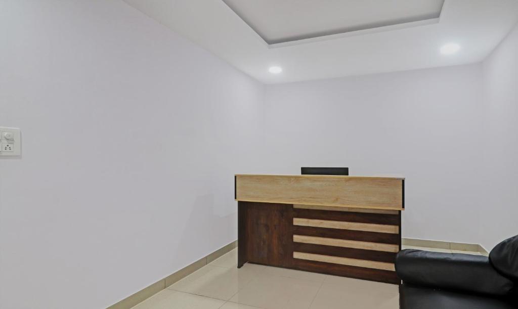 Itsy By Treebo - Riyas Grand - 2