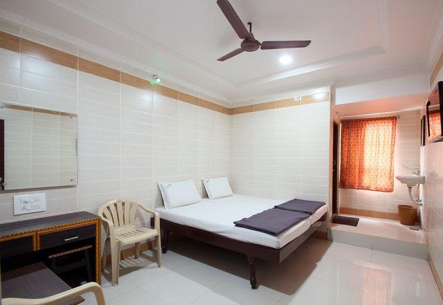 Hotel Sandeep - 4