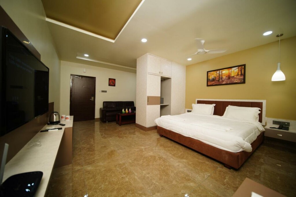 HOTEL KUMBHAKARNA - 3