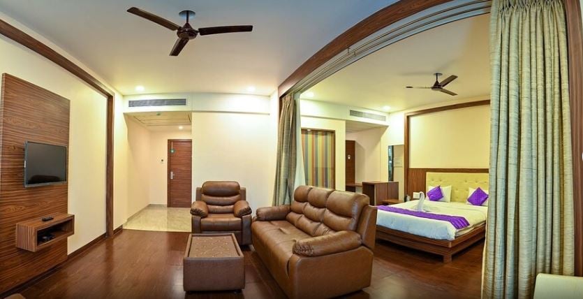 Hotel Laxmi Empire - 4