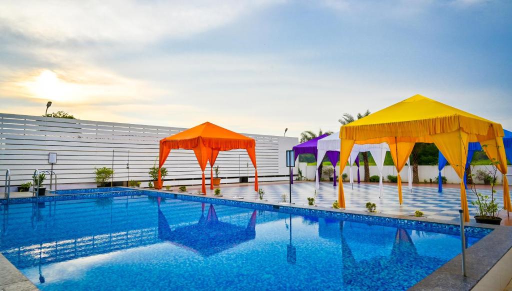 Hotel Laxmi Empire - 2