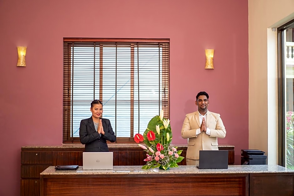 DE MANDARIN BEACH RESORT SUITES - 3