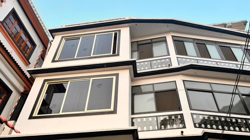 Queen of Queen's Hotel Calangute