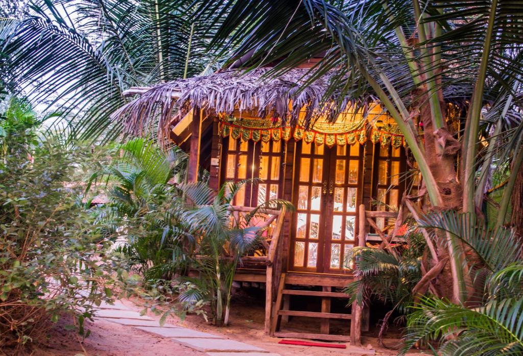 Little India Beach Cottages Goa