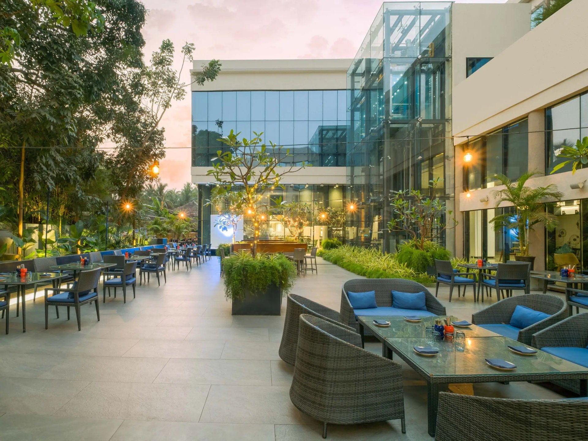 Hyatt Centric Candolim Goa - 2