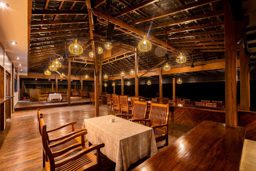 Dream Discovery Sea View Resort & Beach Cafe - 3