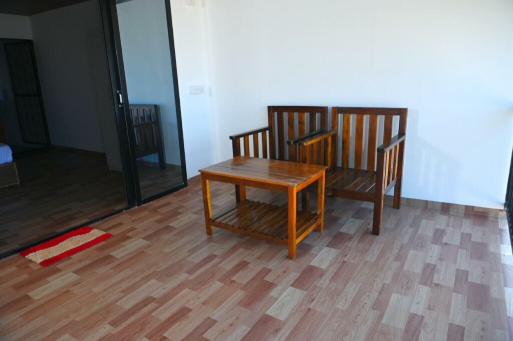 Madhu Huts & Restaurant - 3