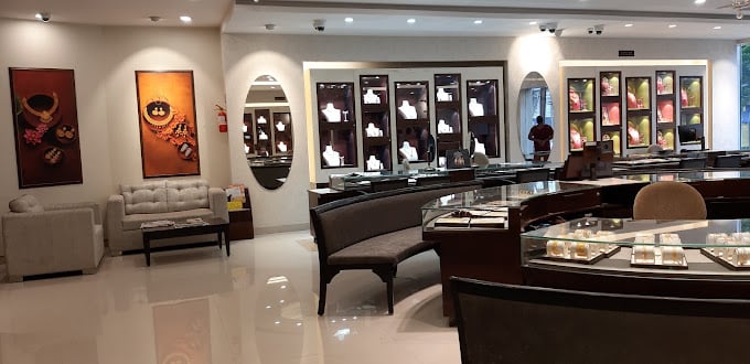 Tanishq Jewellery - Trichy - Promenade Road - 3