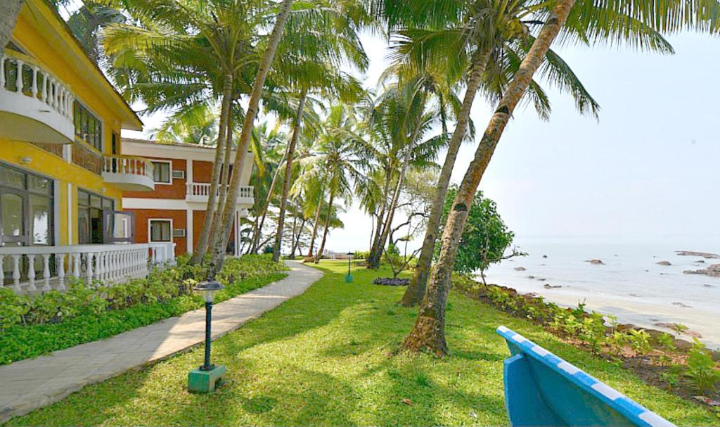 Bambolim Beach Resort - 2