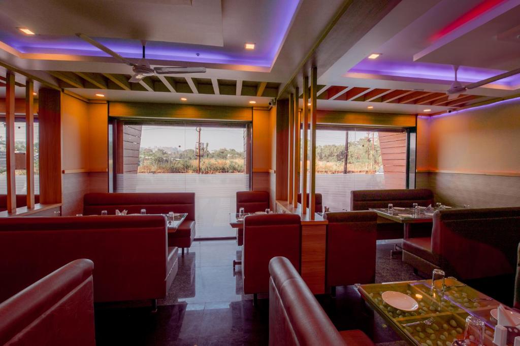 Hotel Raj Resort - 3