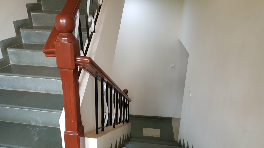 Gomati Business Hotel - 2