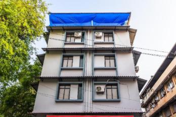 Gomati Business Hotel