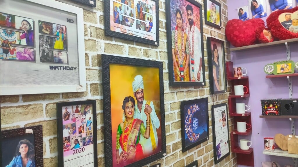 BONDING CREATORS (HOUSE OF CUSTOMISED GIFTS)