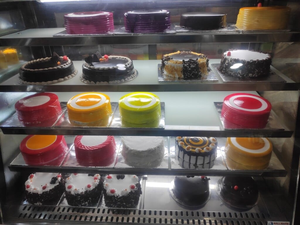 Prima's Bakery - 4