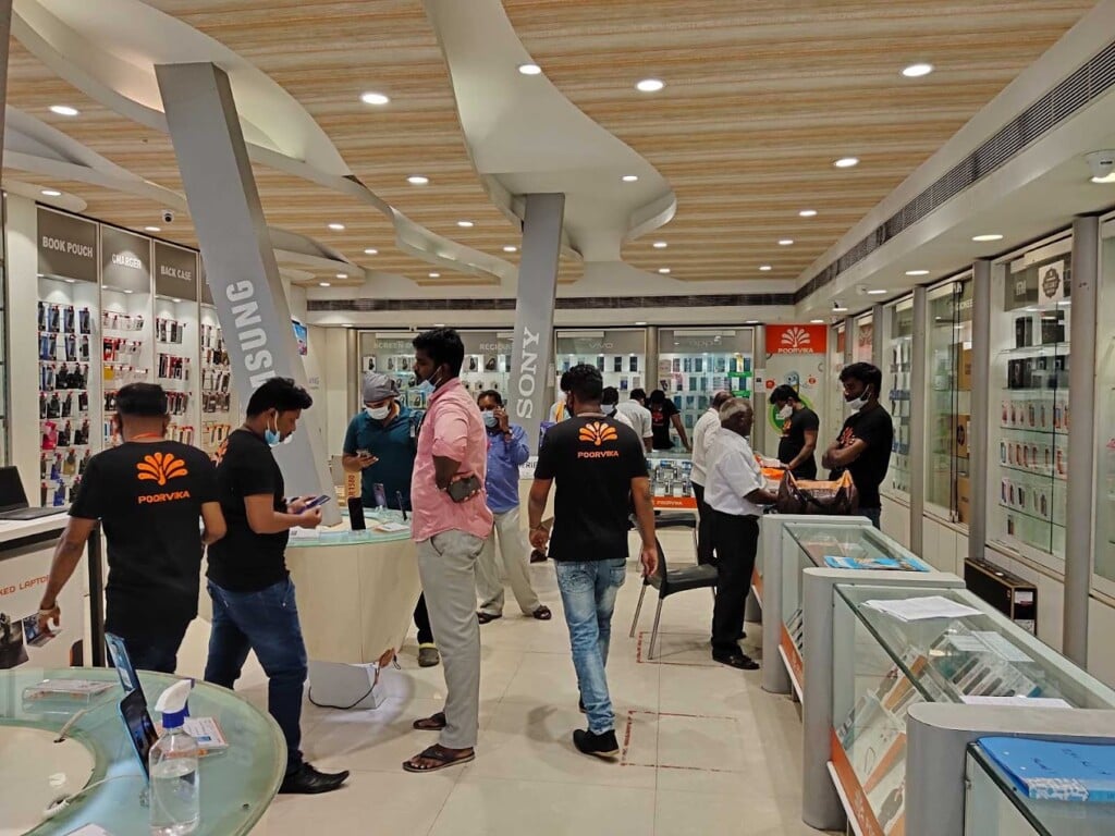 Poorvika Mobiles Parrys - 4