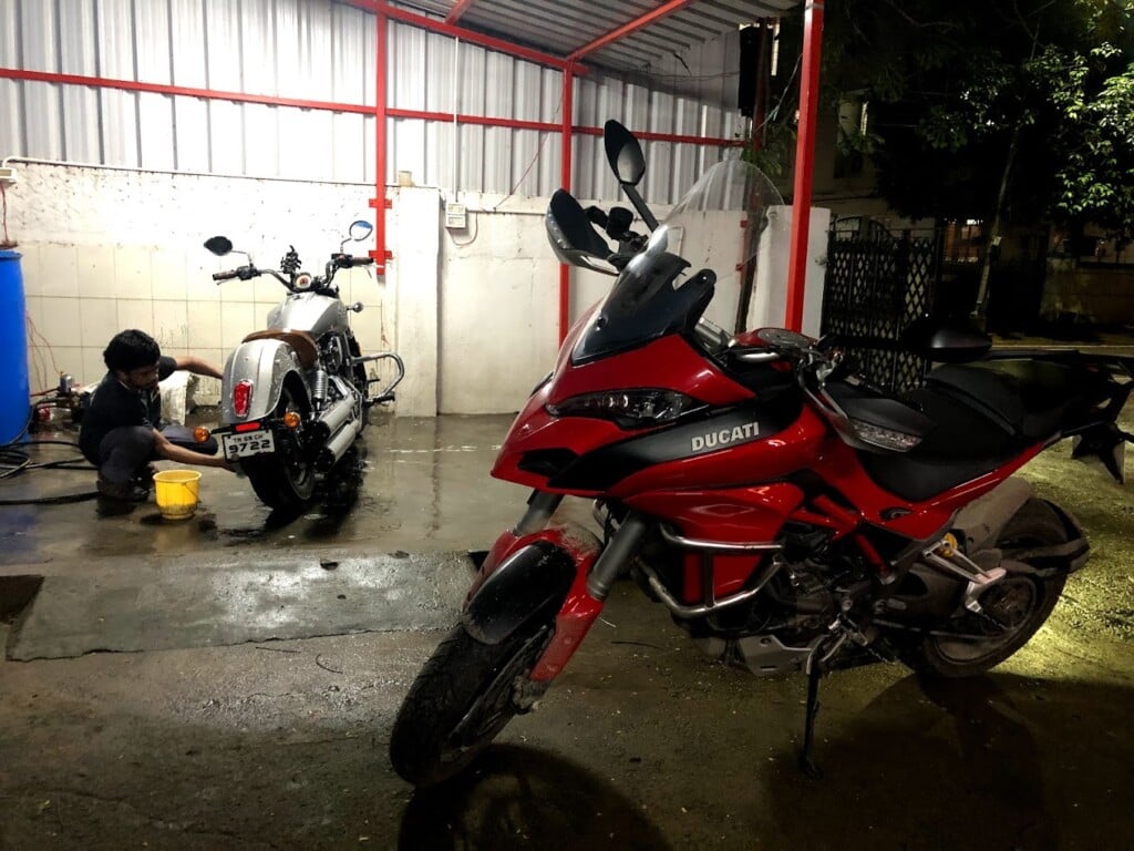 Motorcycle Maniacs : Bike Service Center and Accessoires - 2