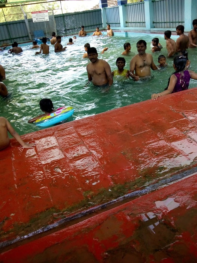 VV International School Of Swimming - 2