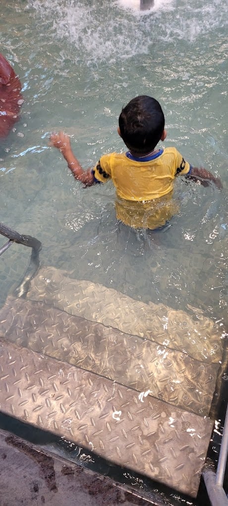 JUS JUMP TRAMPOLINE PARK AND WATER PARK - 4