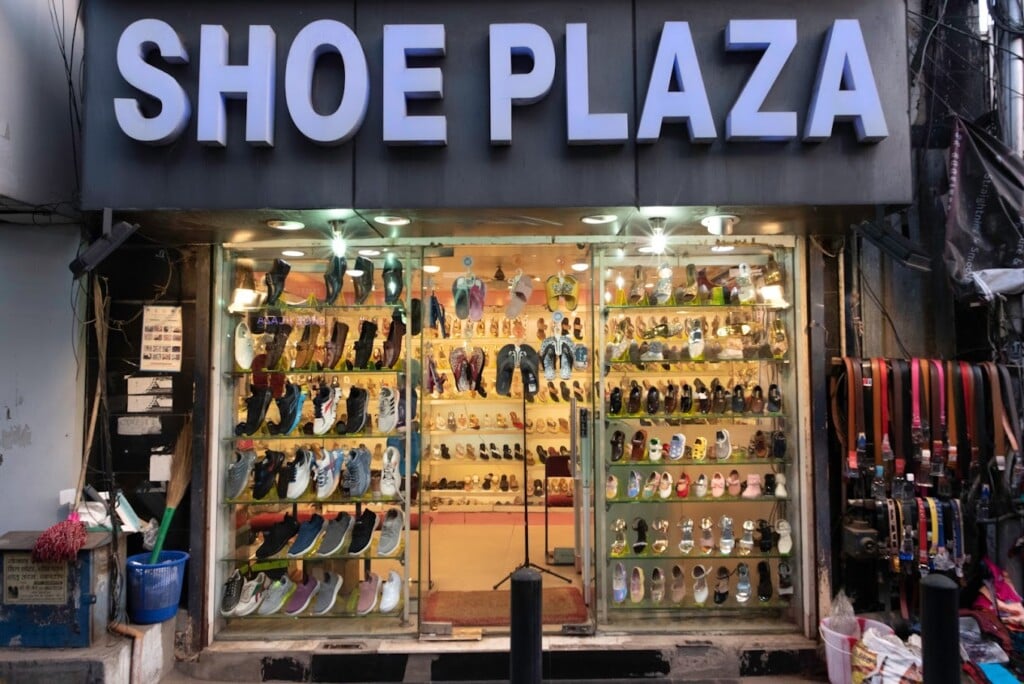 Shoe Plaza grand