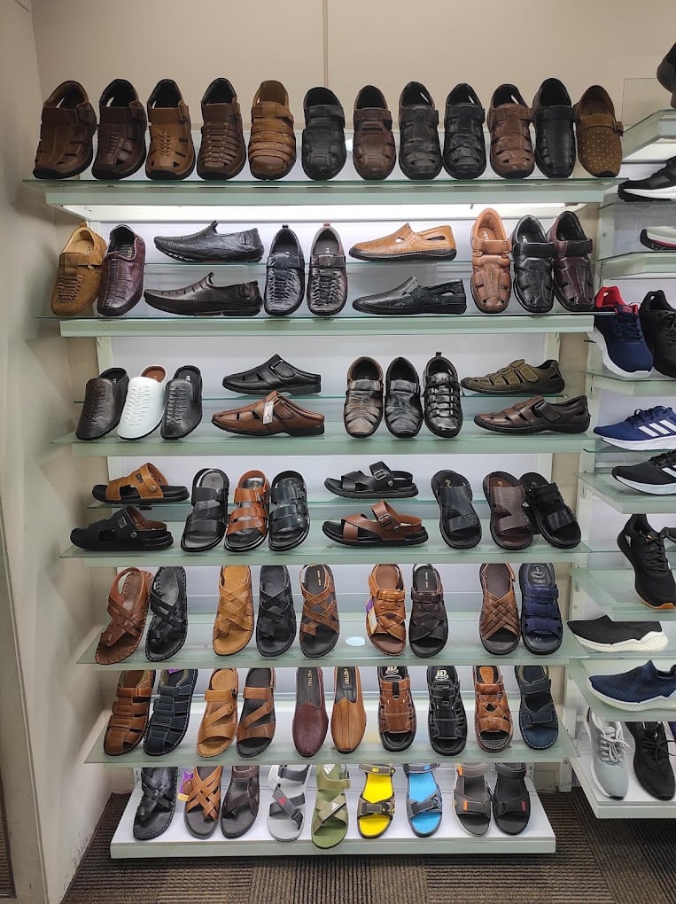 Metro Shoes Velachery - 4