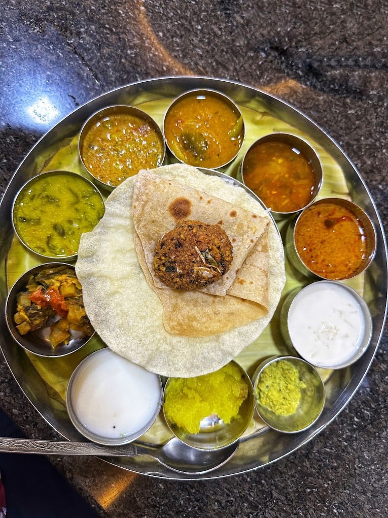 Sri Swatham Vegetarian Restaurant - 4