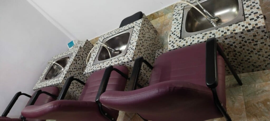 MONALISA BEAUTY PARLOUR - 3