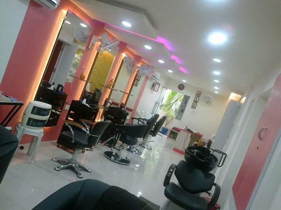 Hema Herbal Beauty Parlour (Ladies only) - 2