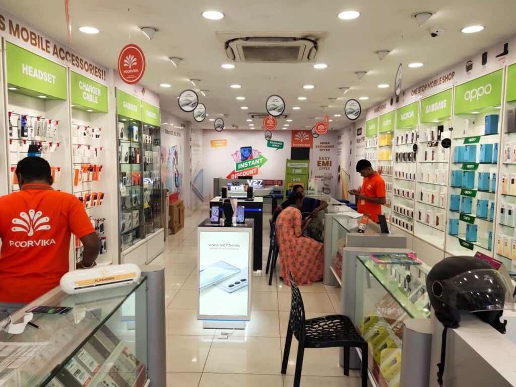 Poorvika Mobiles Aminjikarai - 2