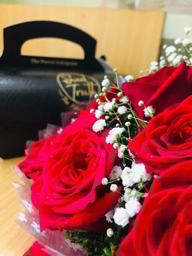 Redbow The Flower Shop - 3