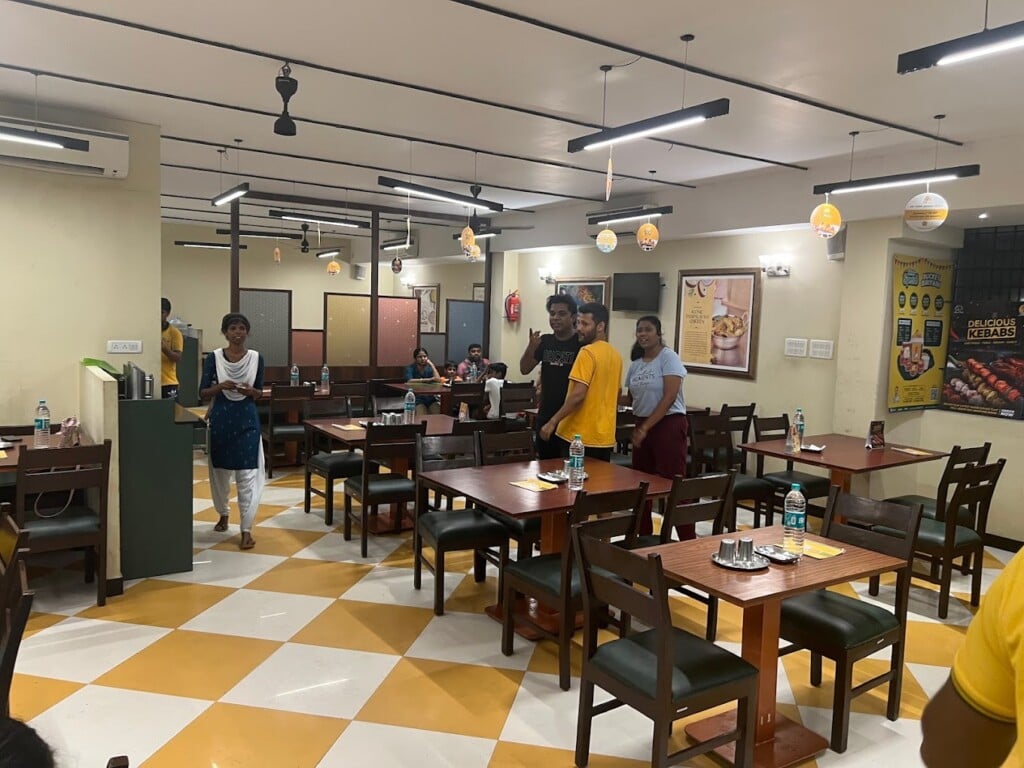 Junior Kuppanna - Velachery